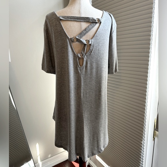 very J | Short Sleeved Extreme Comfort T-Shirt with Back Detail | Large - Picture 1 of 7